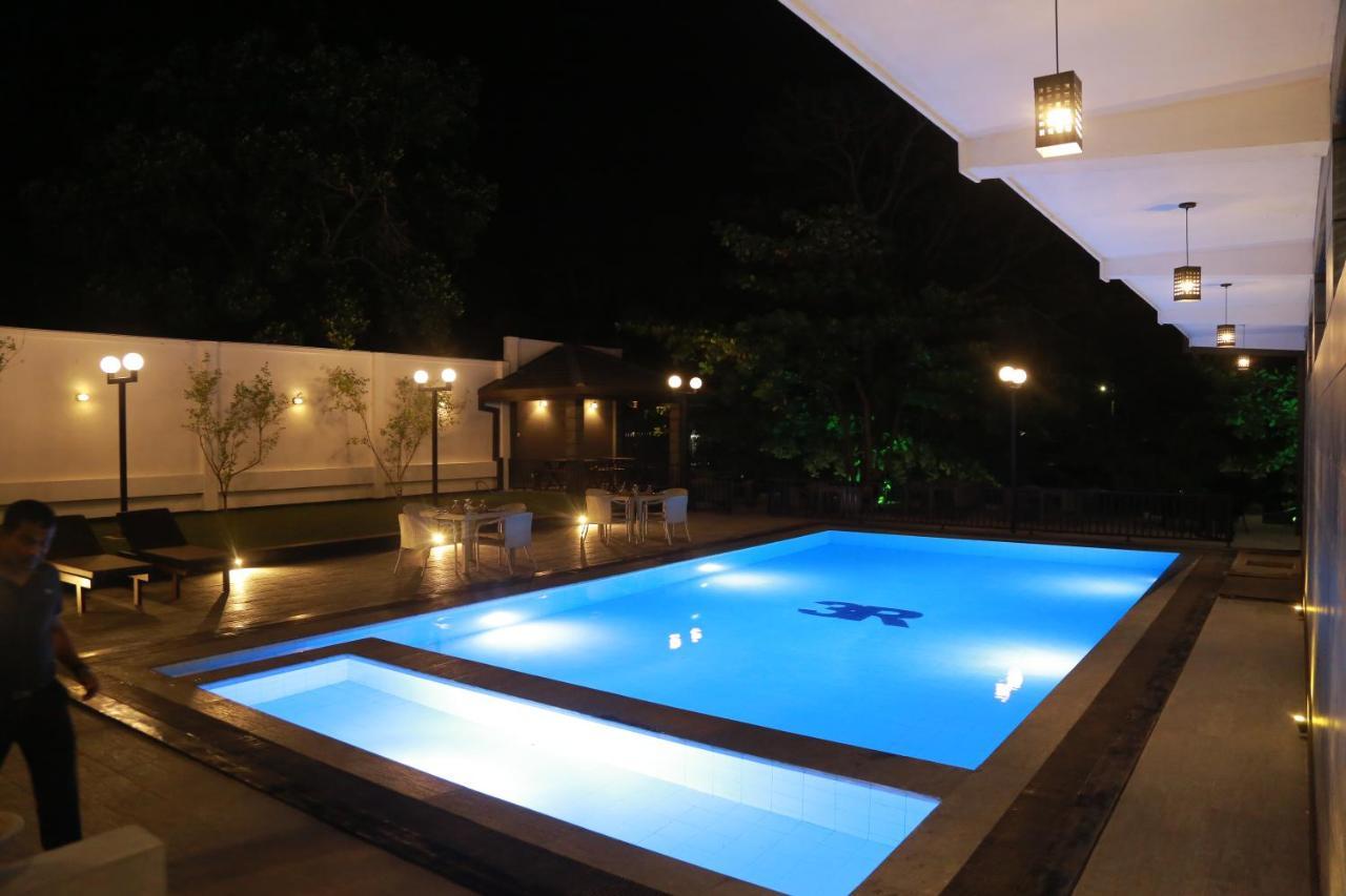 3R Resort Negombo Zewnętrze zdjęcie