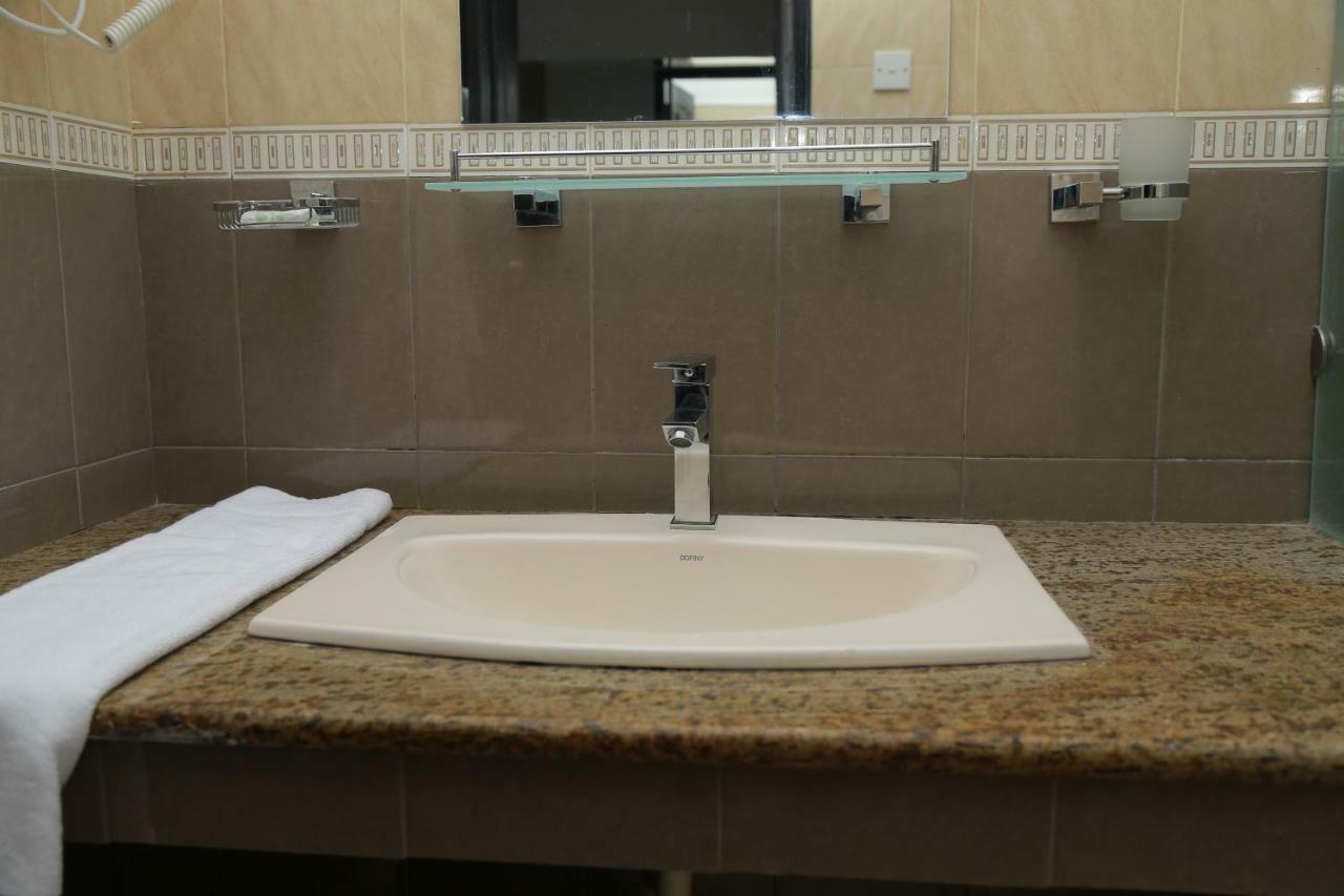 3R Resort Negombo Zewnętrze zdjęcie