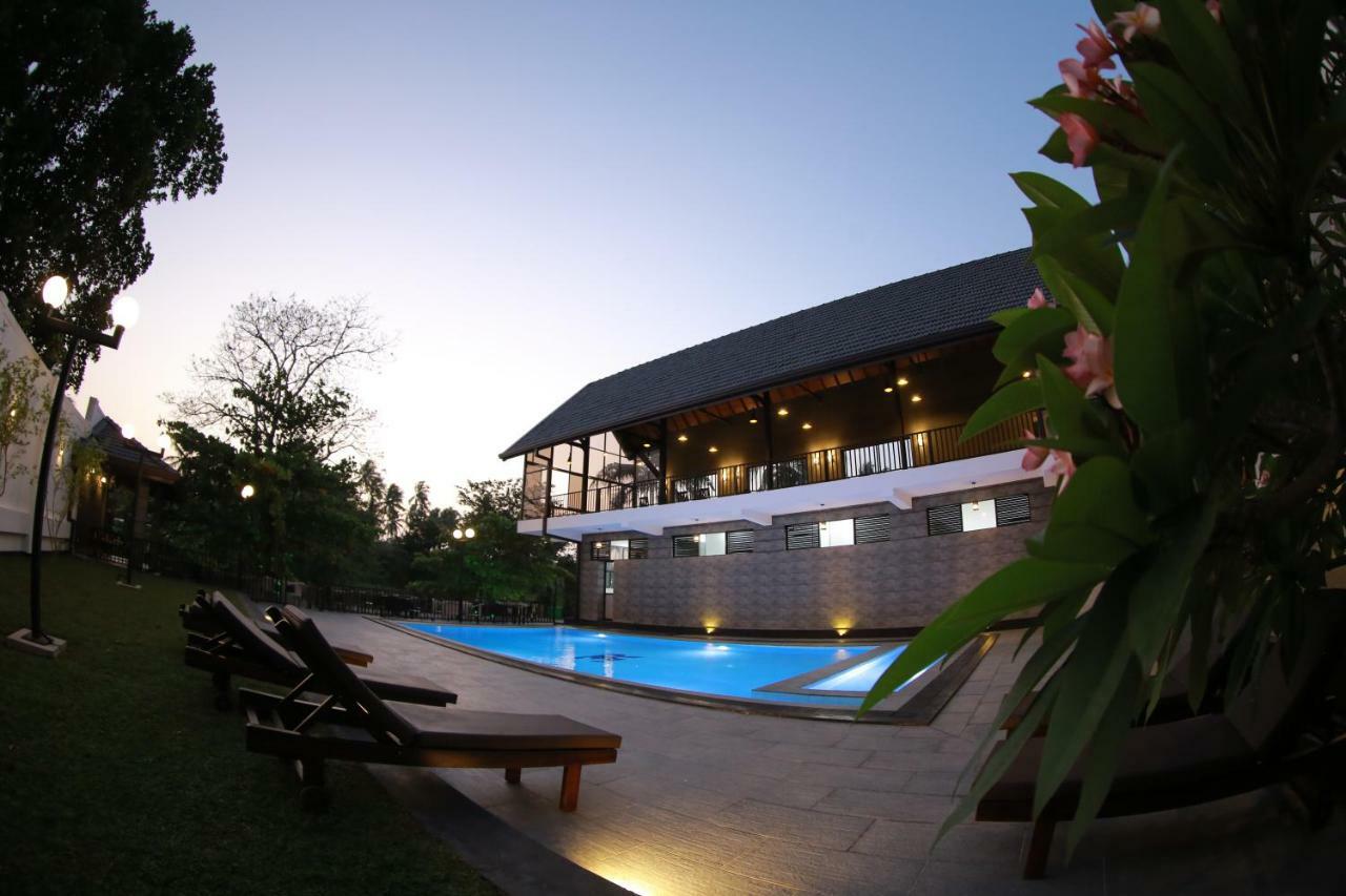 3R Resort Negombo Zewnętrze zdjęcie
